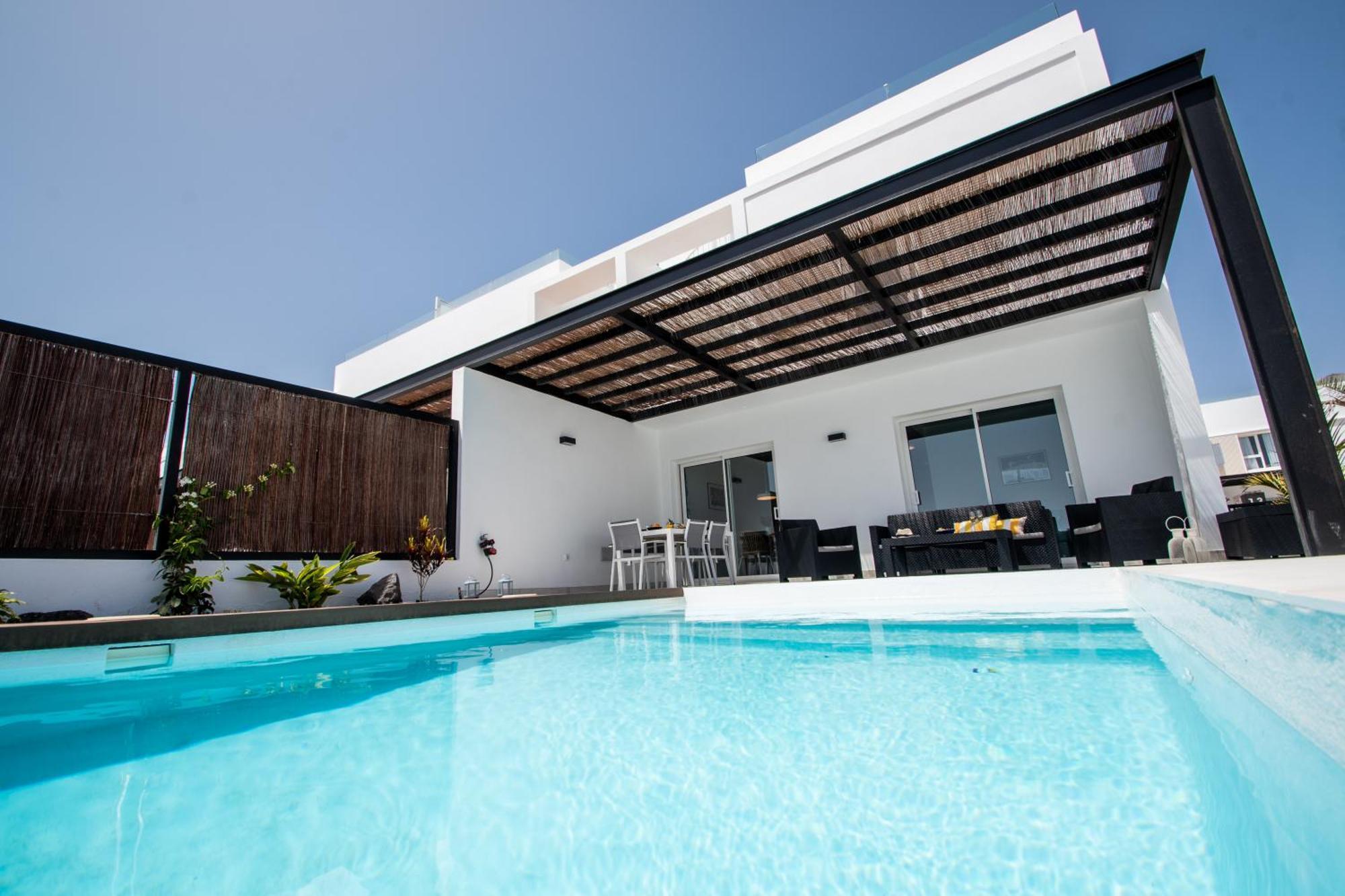 Serena Villa 38 - Heated Pool, Sea Views, Ac, High Speed Internet Playa Blanca  Buitenkant foto