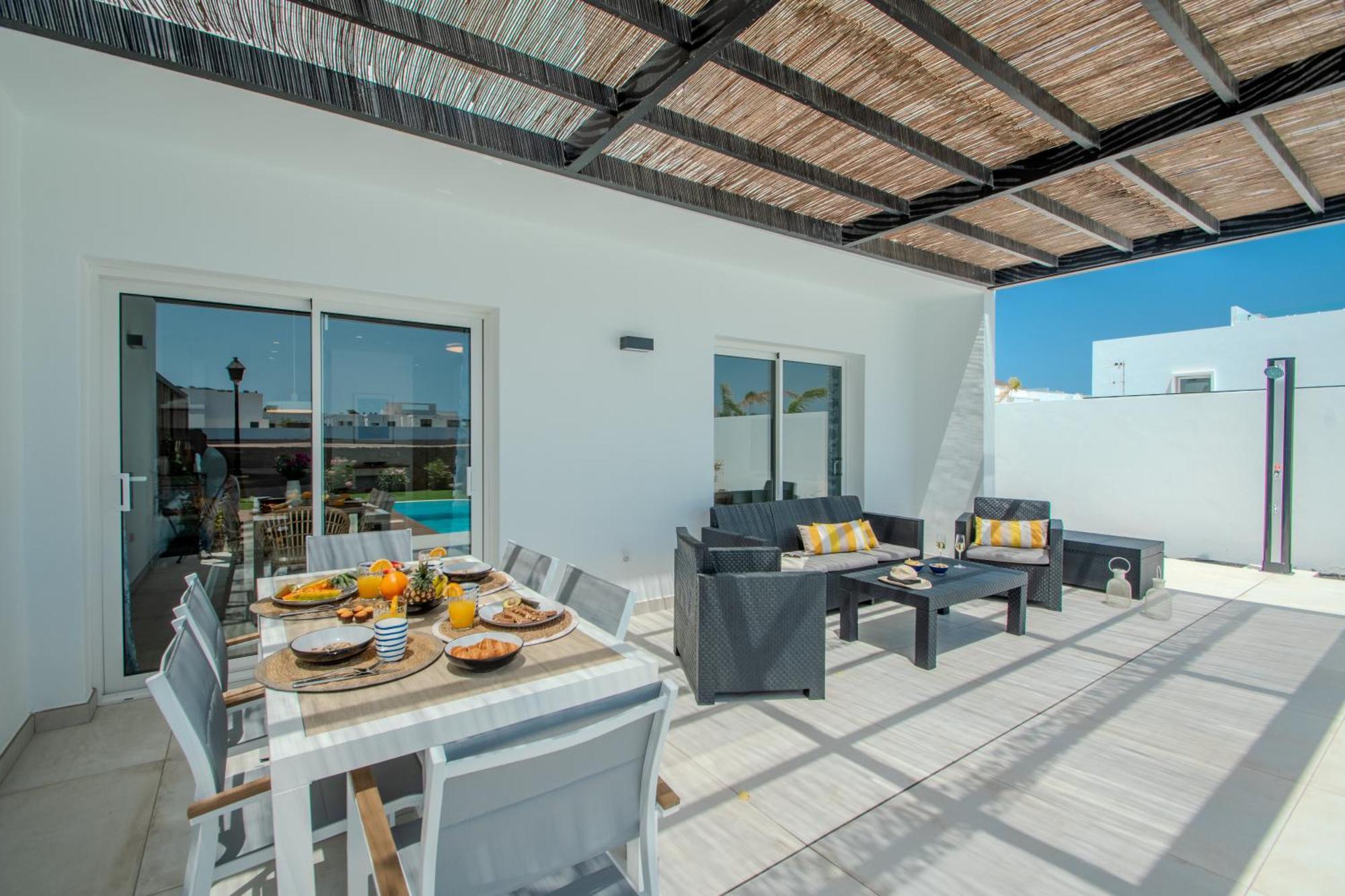 Serena Villa 38 - Heated Pool, Sea Views, Ac, High Speed Internet Playa Blanca  Buitenkant foto